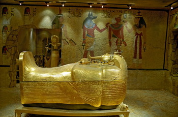 La tumba y el sarcofago de Tutankamon